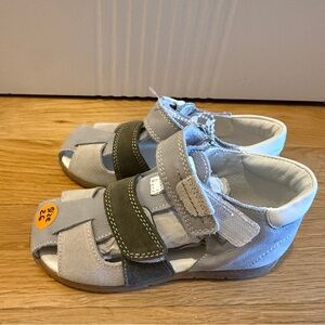 Primigi Gray and Olive Suede Kids Open-Toe Sandals Size 26- NWT